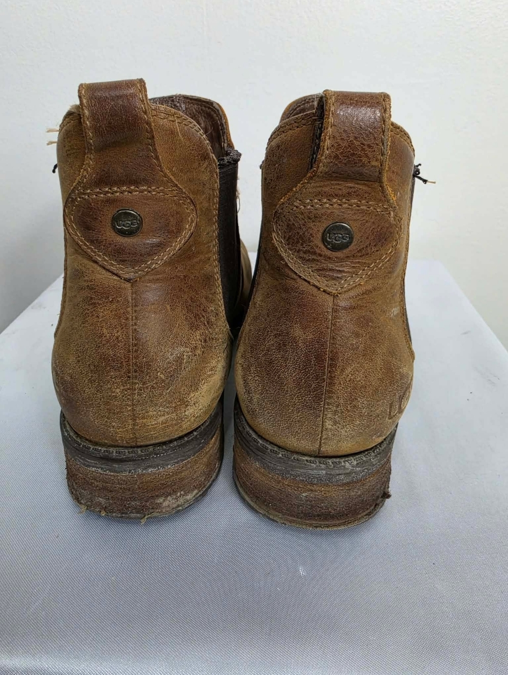 UGG Tan Leather Ankle Chelsea Boots Sz 7US - Picture 9 of 15